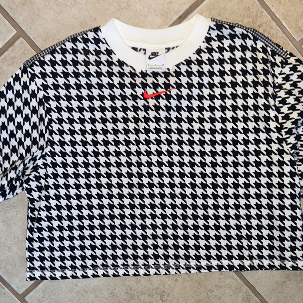 Nike Houndstooth Crop Top